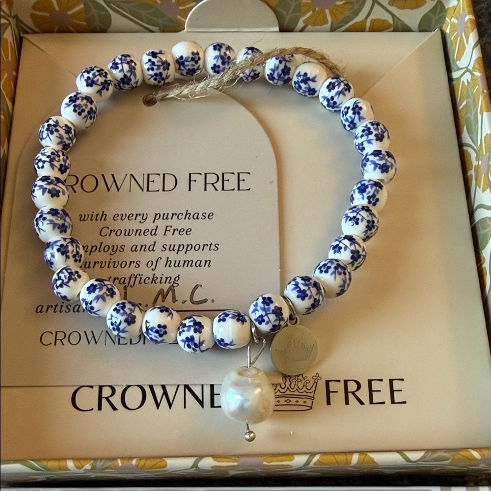Blue & White Bead Bracelet with Pearl Charm